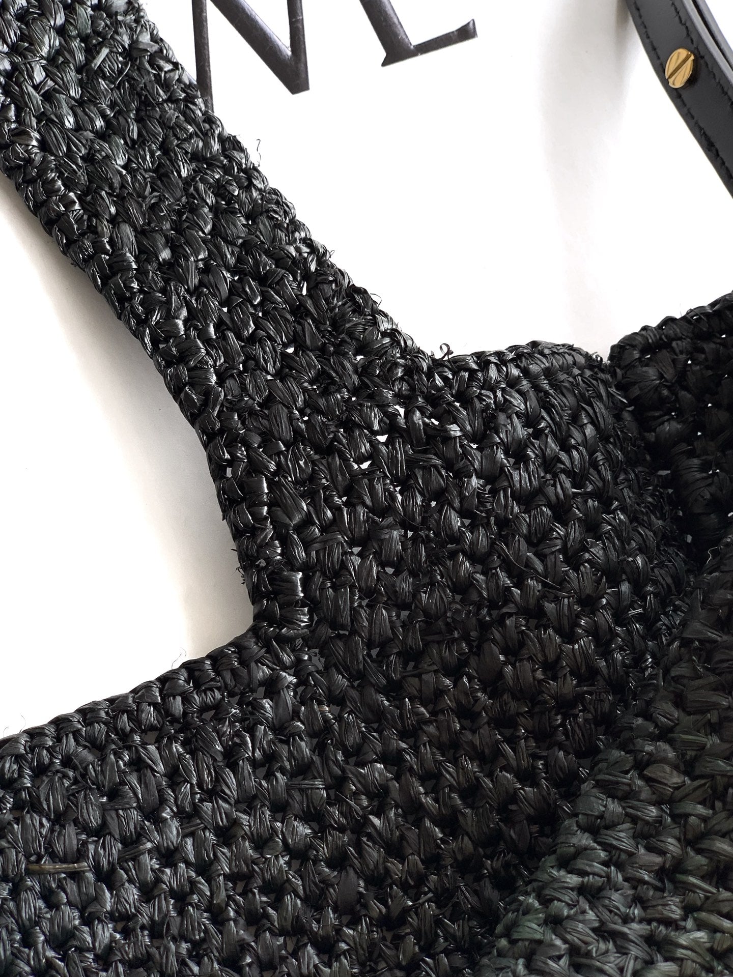 LOEWE 25S WE FONT TOTE BAG 24 IN BLACK RAFFIA FIBER