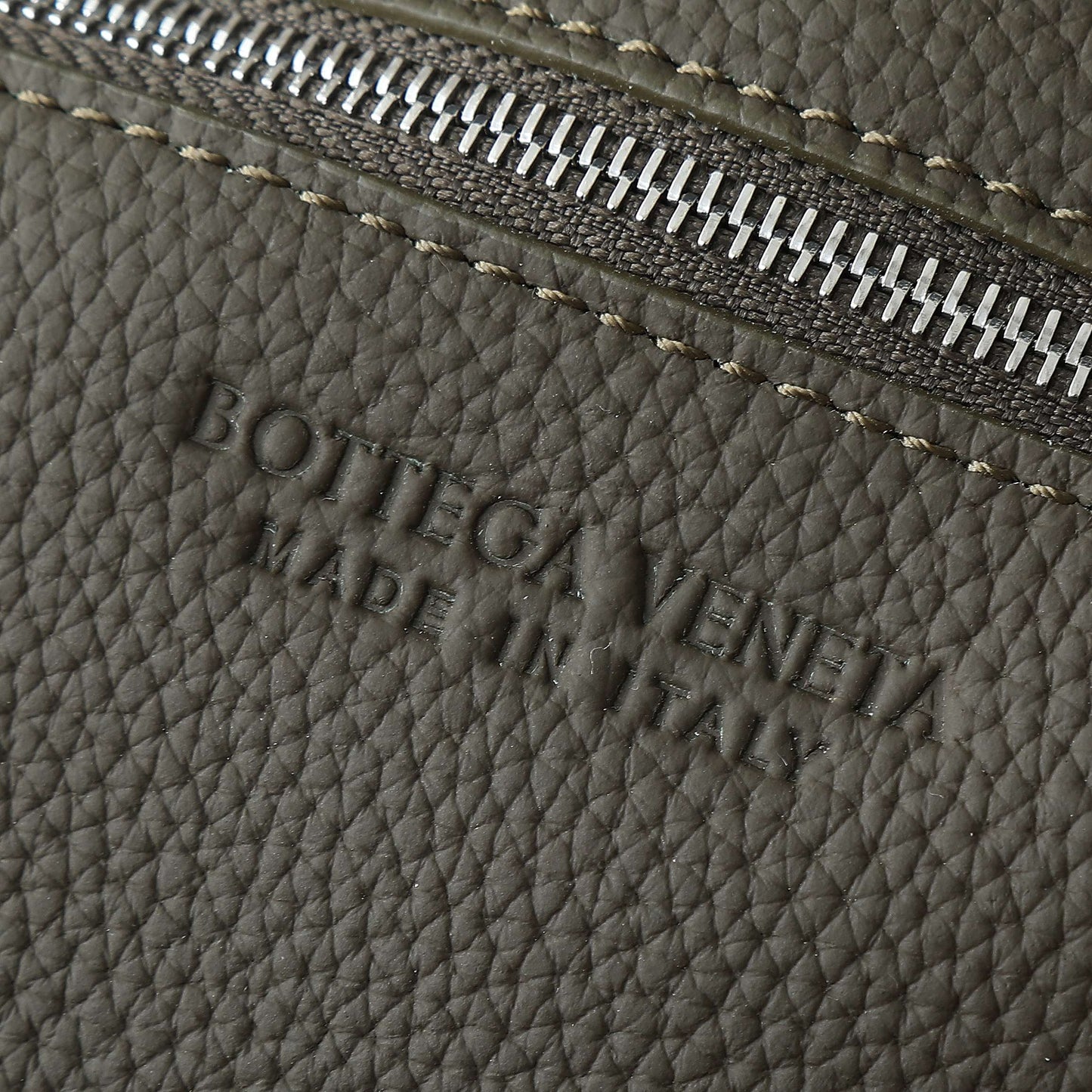 BOTTEGA VENETA 25S DIAGO 22 IN DARK OLIVE CALFSKIN SILVER HARDWARE