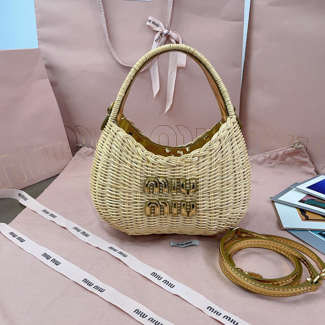 WANDER WICKER HOBO BAG 20 IN TAN MIX CARAMEL BROWN HANDWOVEN