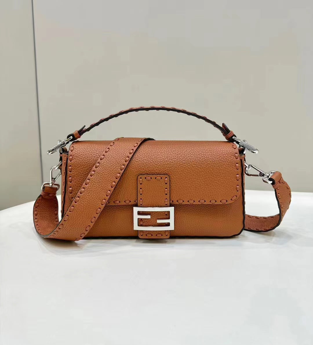 BAGUETTE 27CM TAN CALFSKIN SILVER HARDWARE
