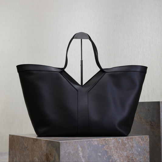 YSL 25S Y TOTE 50 IN BLACK CALFSKIN GOLD HARDWARE
