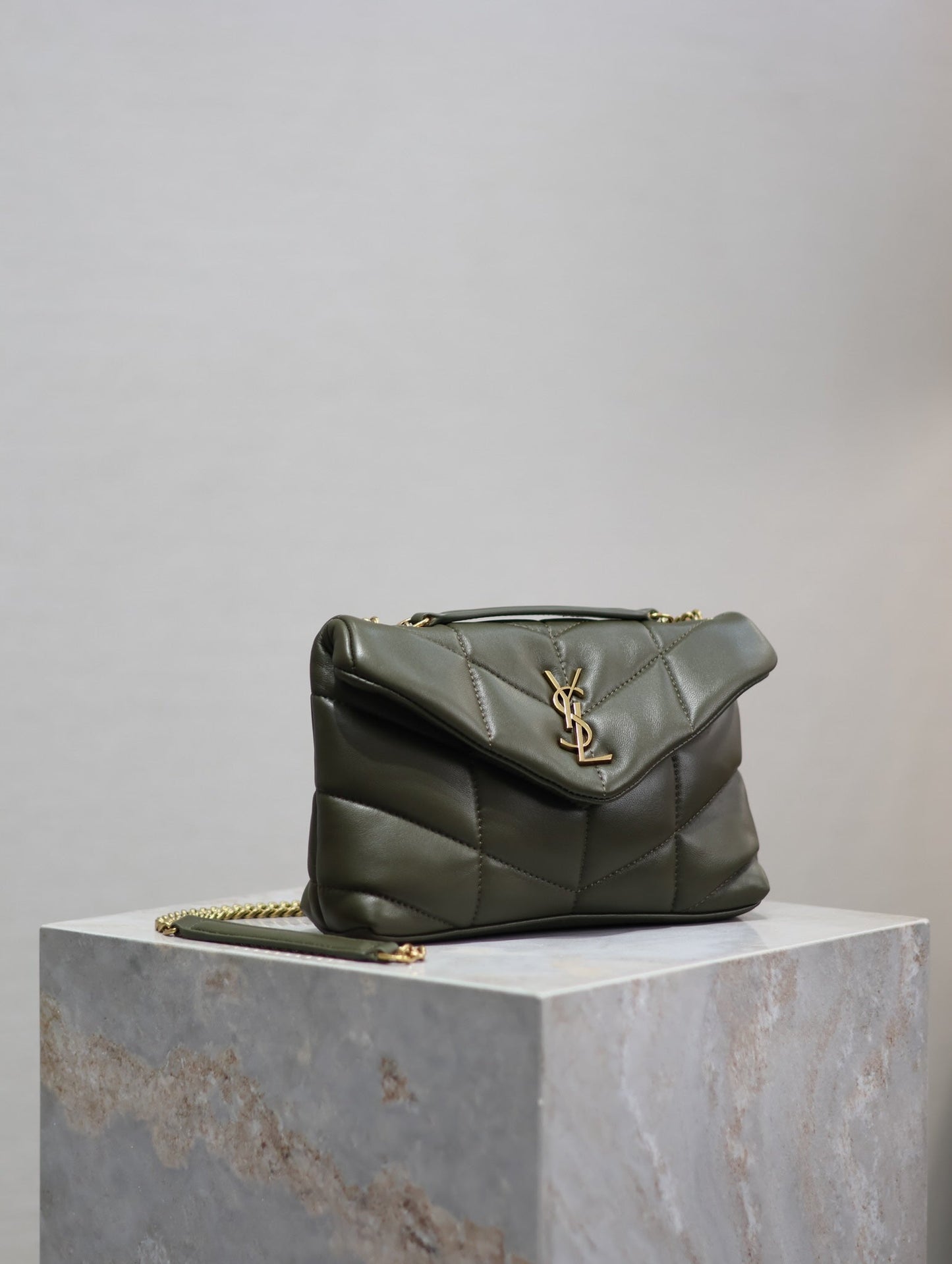 YSL 25S LOULOU PUFFER MINI 23 IN DARK OLIVE CALFSKIN GOLD HARDWRE