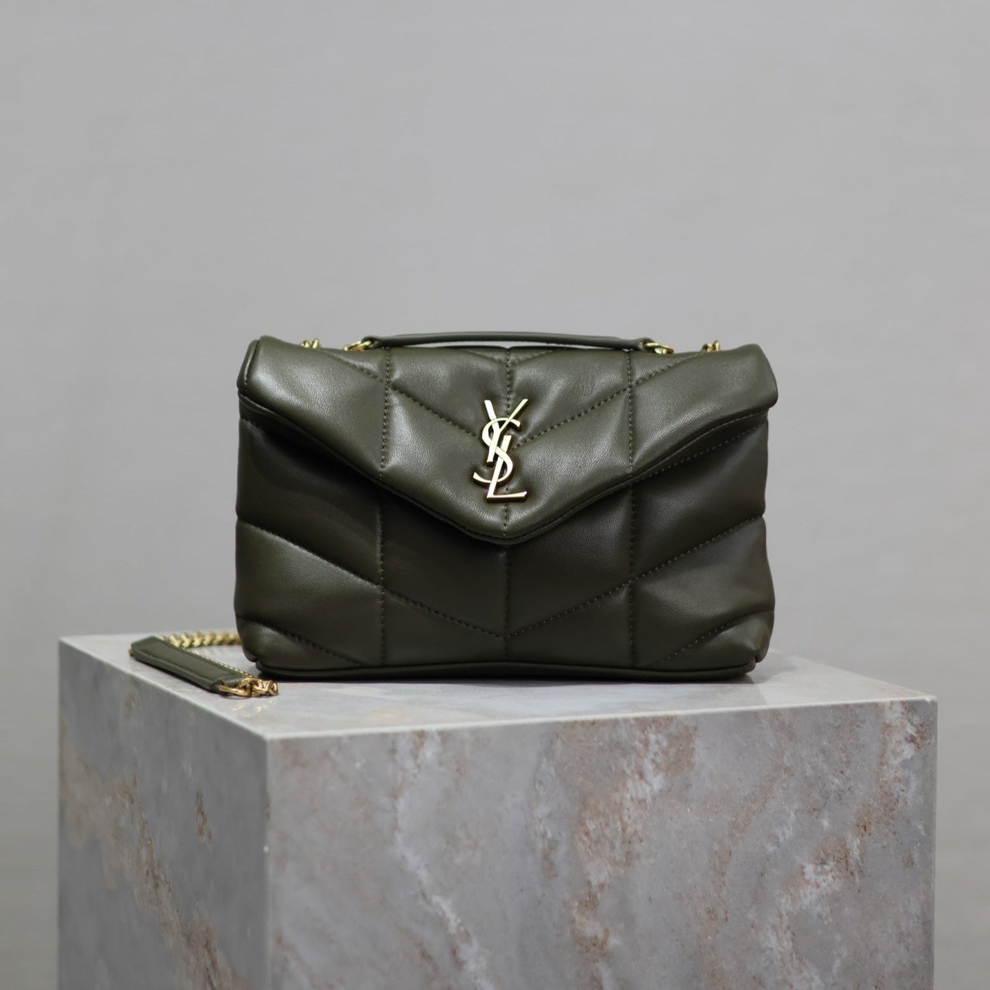 YSL 25S LOULOU PUFFER MINI 23 IN DARK OLIVE CALFSKIN GOLD HARDWARE